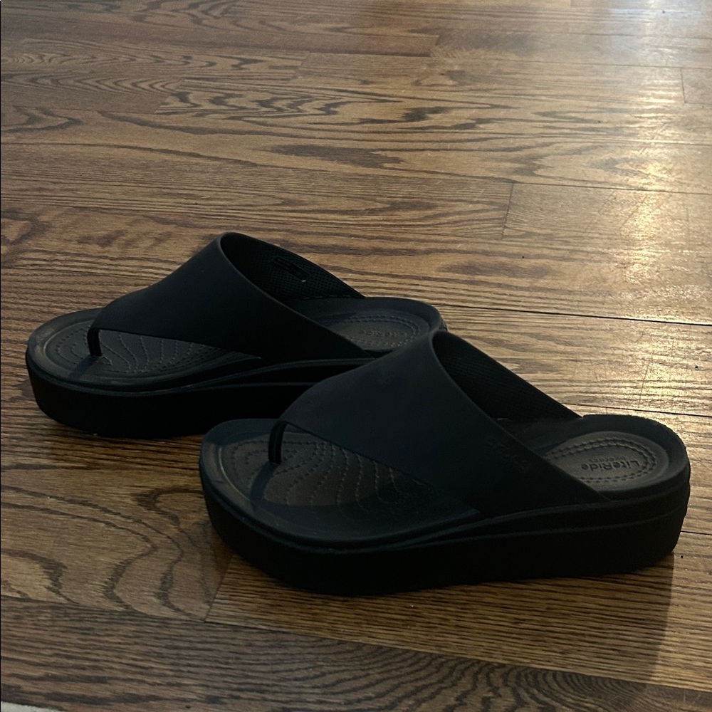 CROCS Black Platform Sandals - Picture 3 of 7